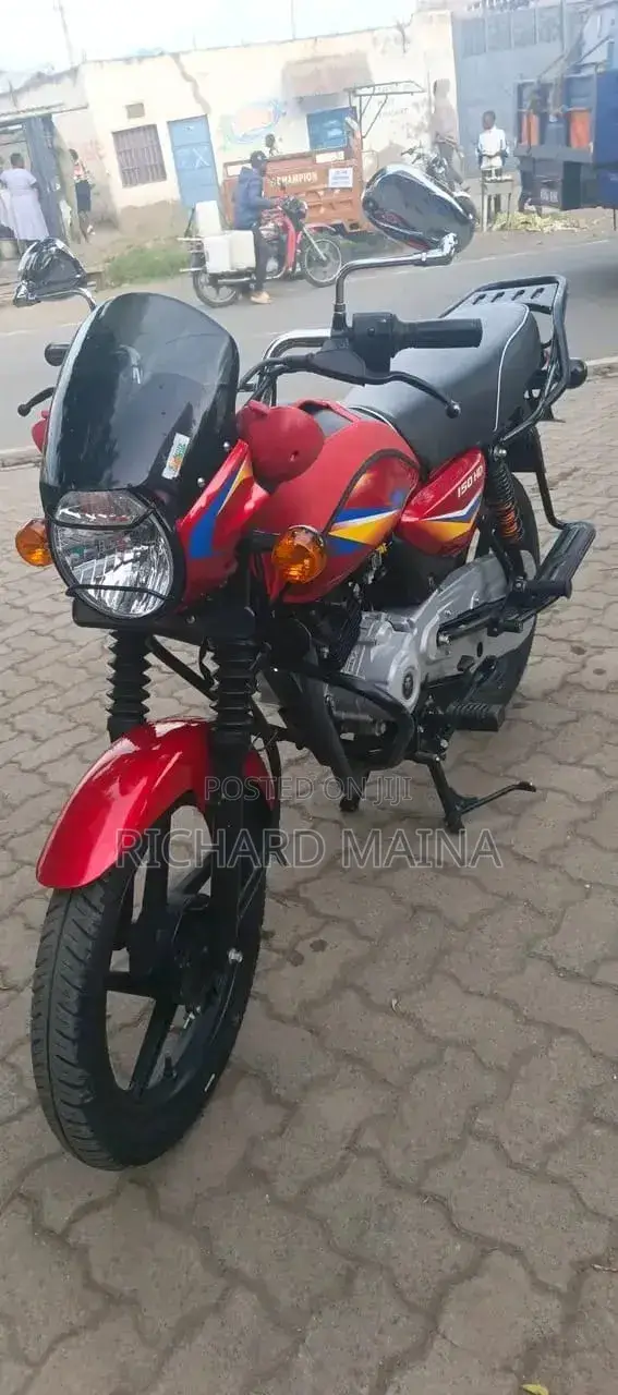 Bajaj Boxer 2025 Red