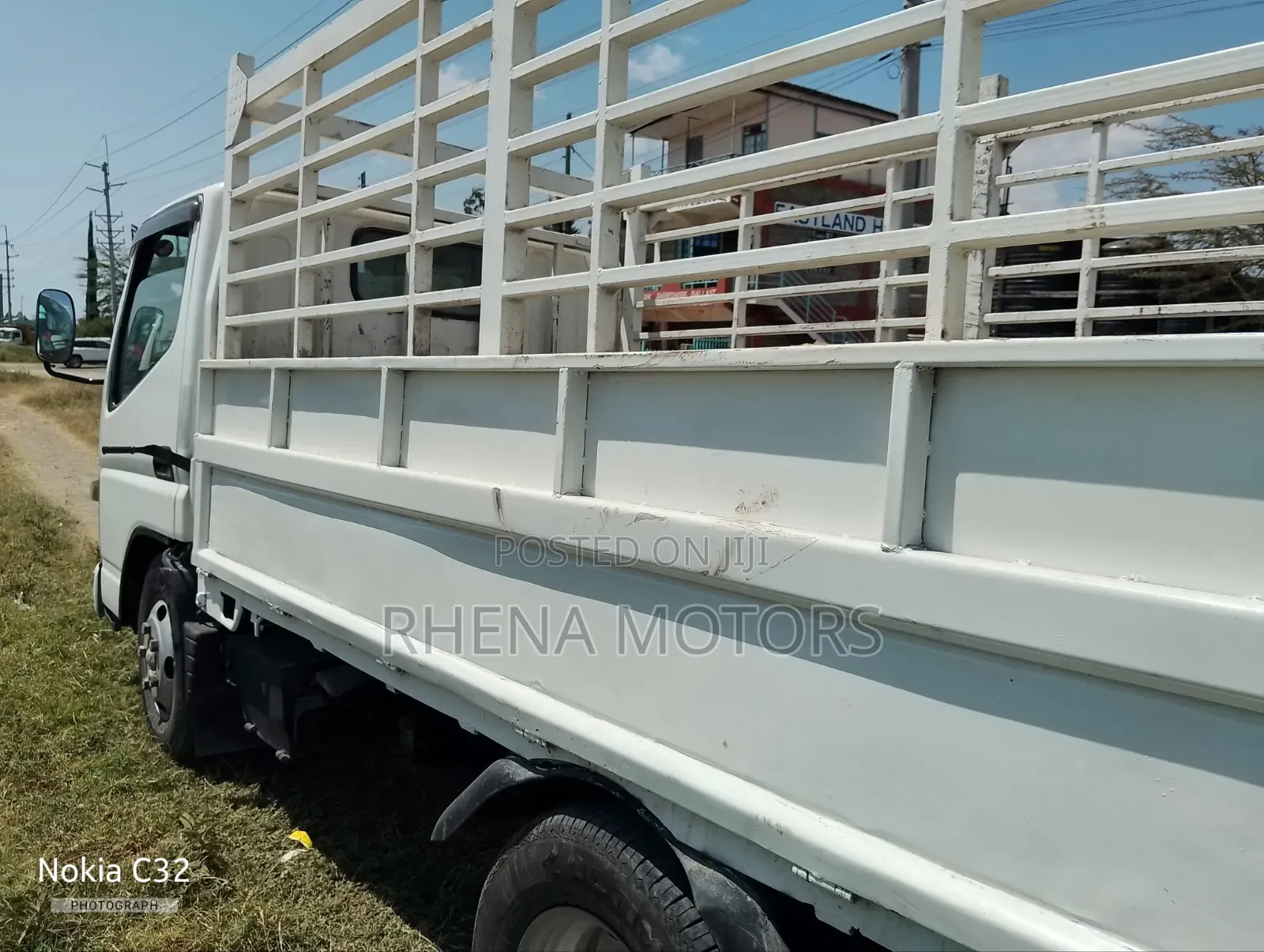 Mitsubishi Fuso Canter 2005 White