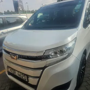 Toyota Noah 2018 White
