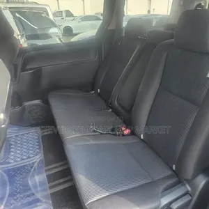 Toyota Noah 2018 White