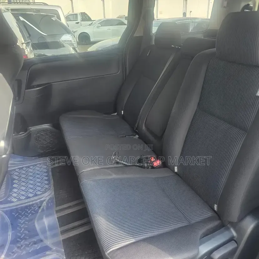 Toyota Noah 2018 White