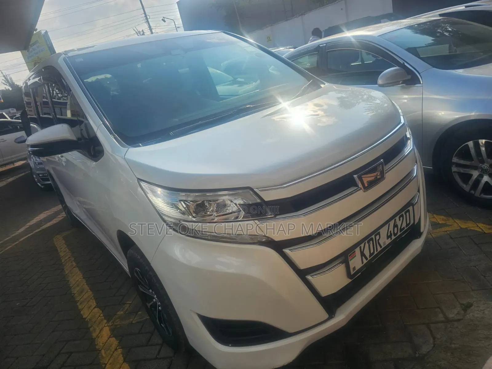 Toyota Noah 2018 White