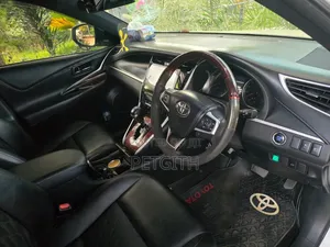 Toyota Harrier 2.0 2015 Pearl