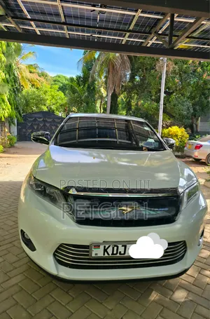 Toyota Harrier 2.0 2015 Pearl