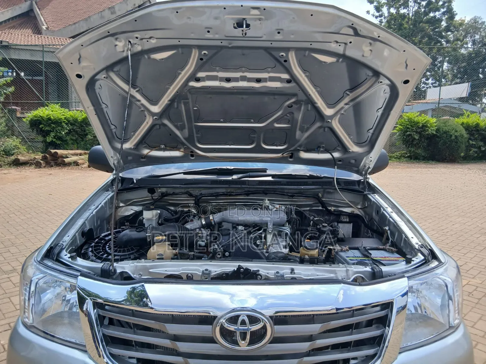 Toyota Hilux 2011 Gray