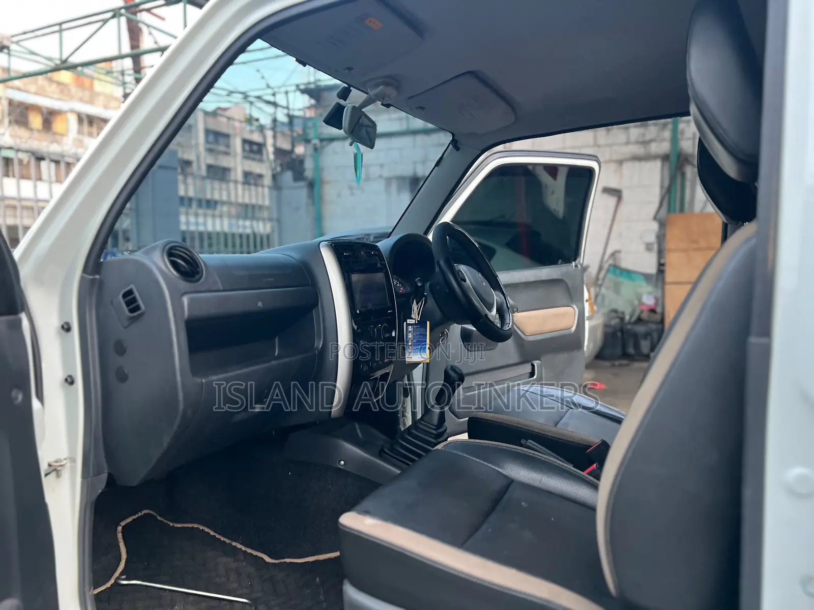 Suzuki Jimny 2017 Pearl
