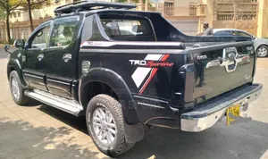 Toyota Hilux 2012 Black