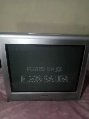 Sony Trinitron WEGA CRT TV-Perfect for Retro Game With Original Remote