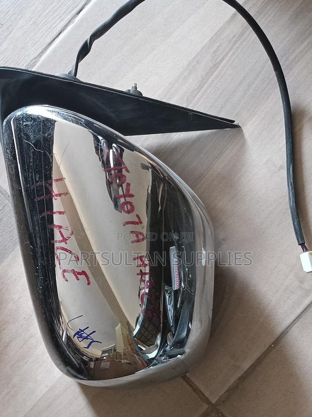LHS Side Mirror Toyota Hiace - thumbnail 2