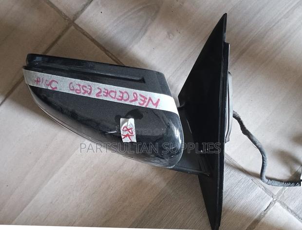 Mercedes Side Mirror E250 2014 - main view