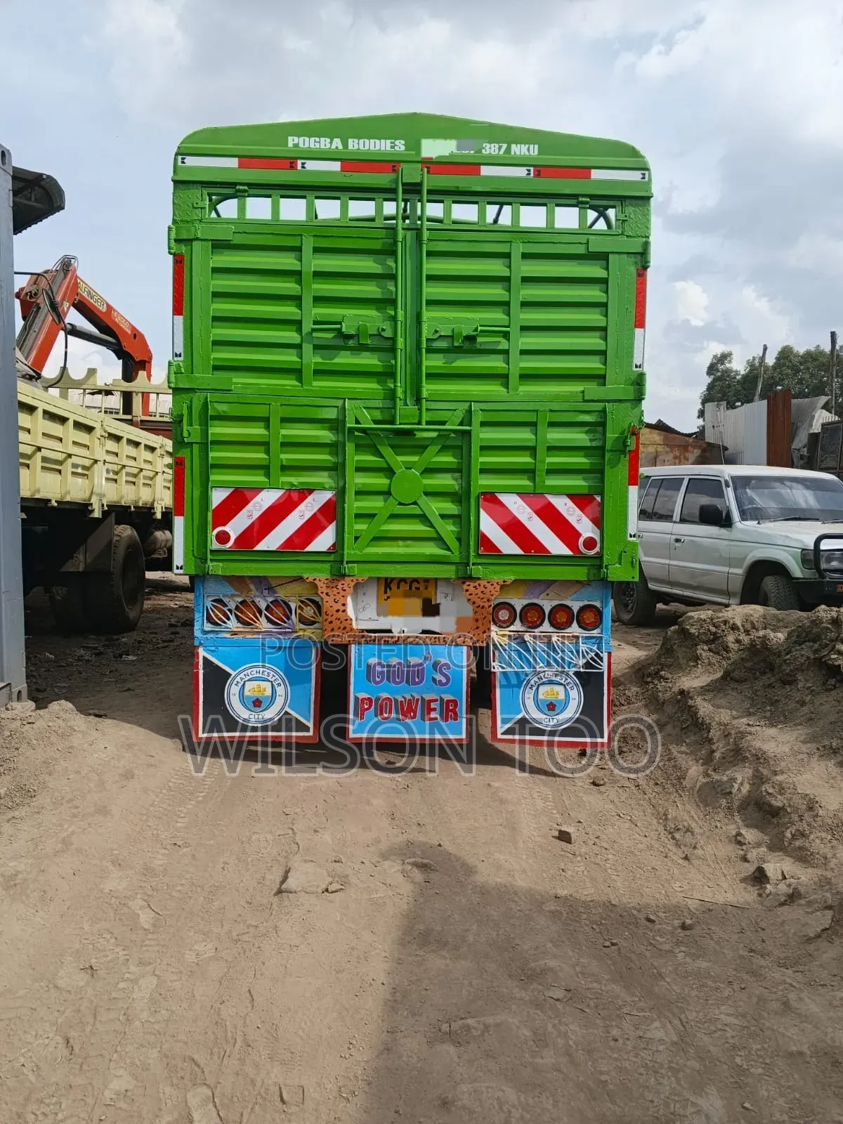 NPR Isuzu 4.3 KCG White N Green