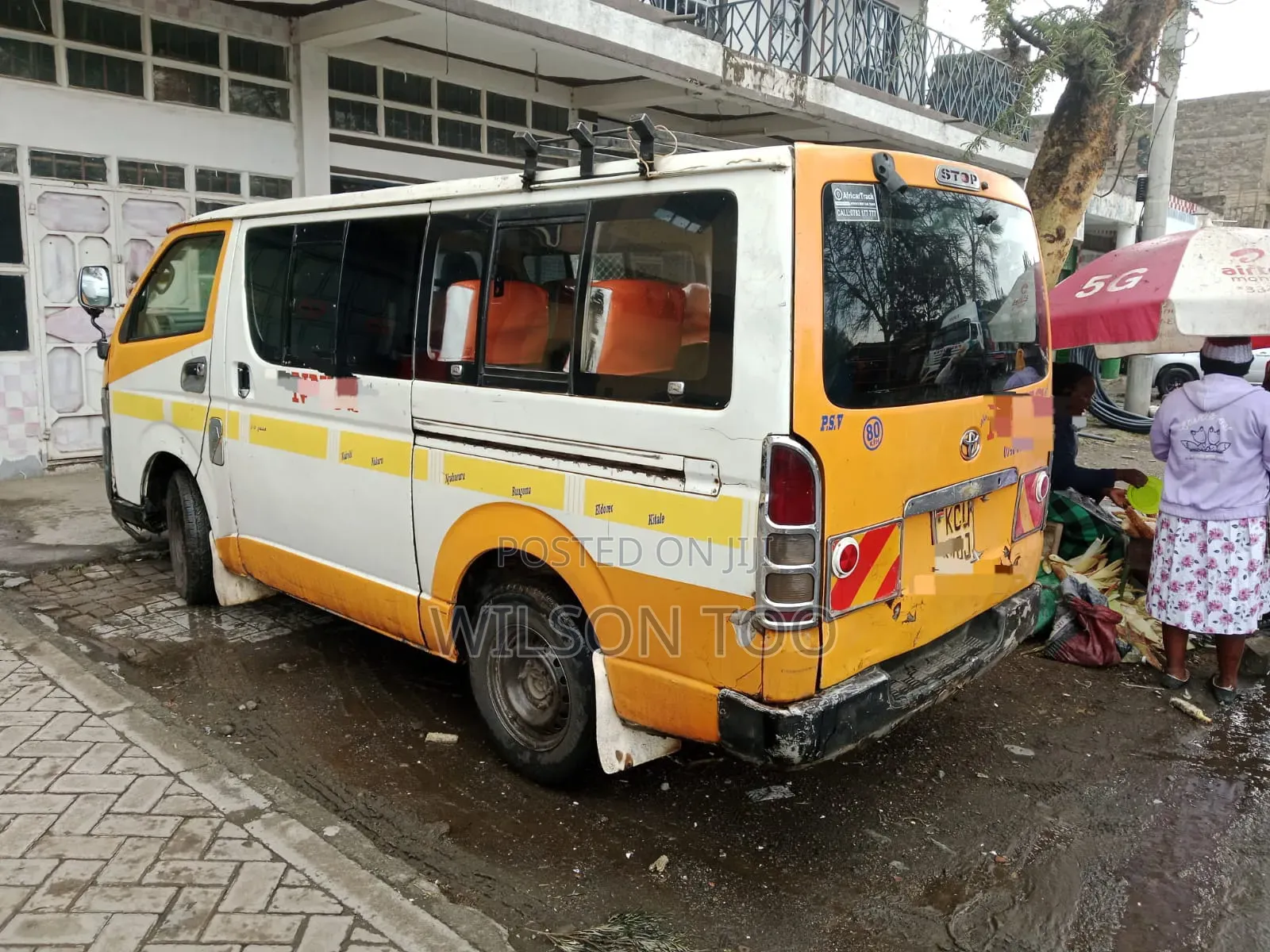 Toyota HiAce 2012 White