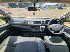 Toyota HiAce 2012 White
