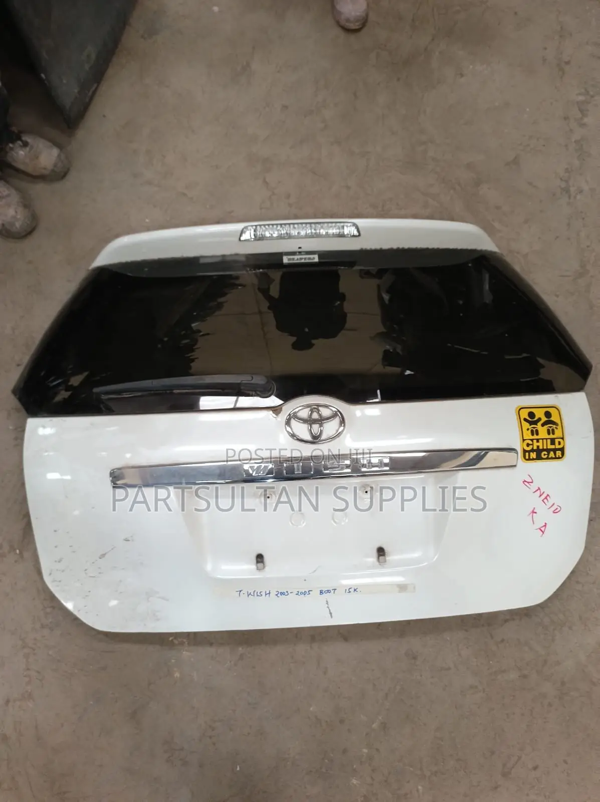 Boot Toyota Wish 2003-2005