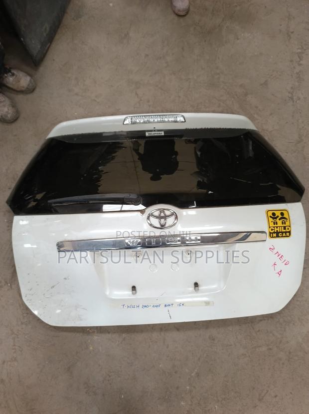 Boot Toyota Wish 2003-2005