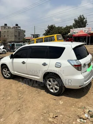 Toyota Vanguard 2010 White