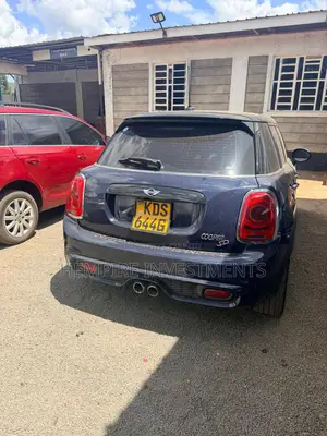 Mini Cooper 2018 Blue