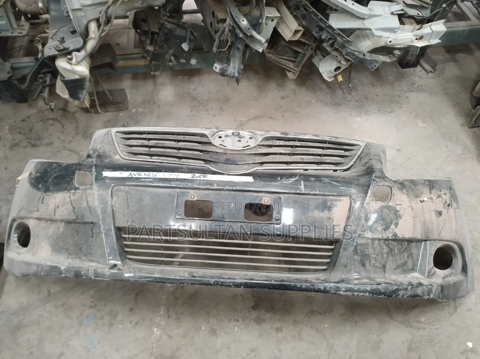 Front Bumper Toyota Avensis 2012