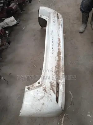 Boot Toyota Vitz 2007