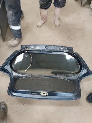 Boot Toyota Vitz 2007