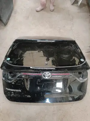 Boot Toyota Harrier 2016