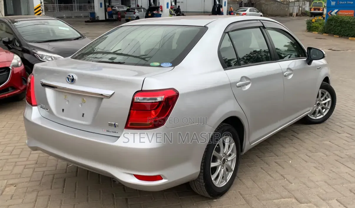 Toyota Axio 2020 Silver