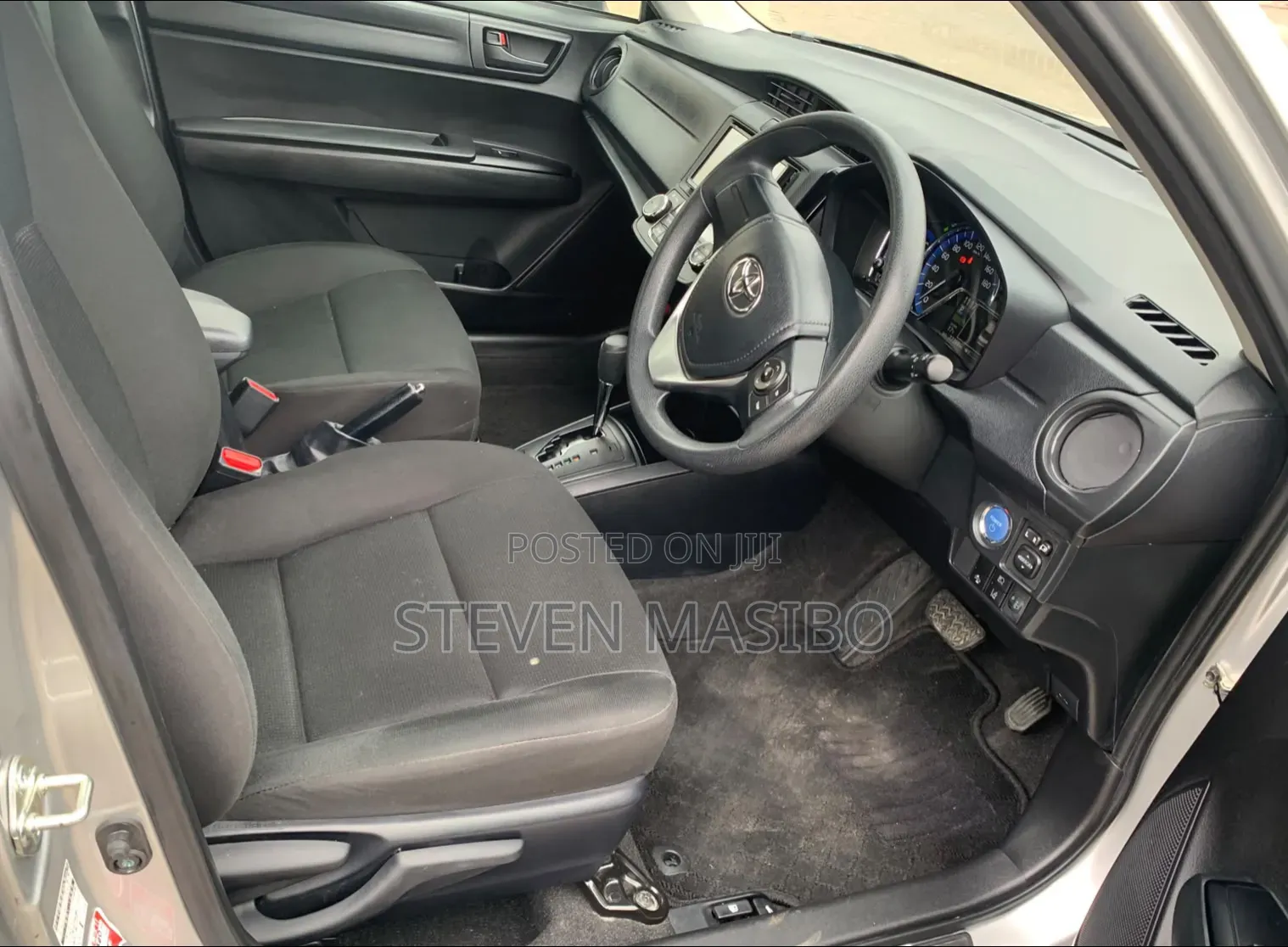 Toyota Axio 2020 Silver