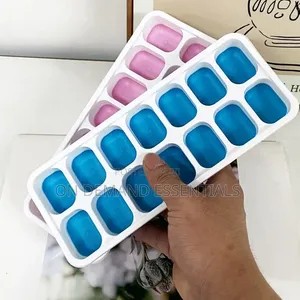 14 Holes Ice Cube Tray With Silicone Base Lid