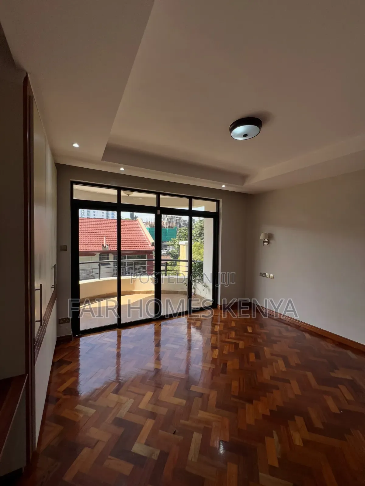 4bdrm Duplex in Riverside Drive for rent