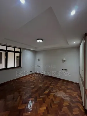 4bdrm Duplex in Riverside Drive for rent
