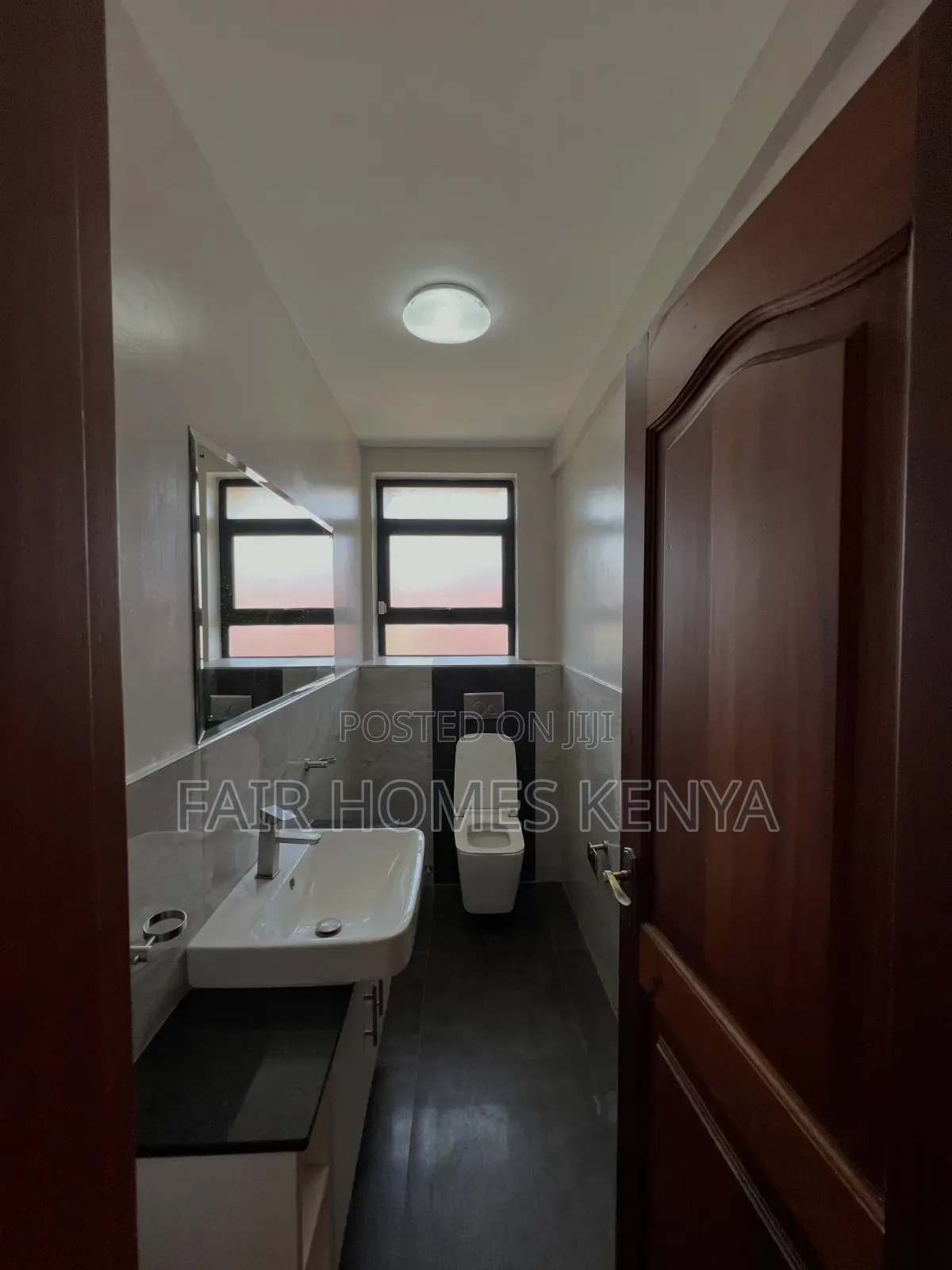 4bdrm Duplex in Riverside Drive for rent