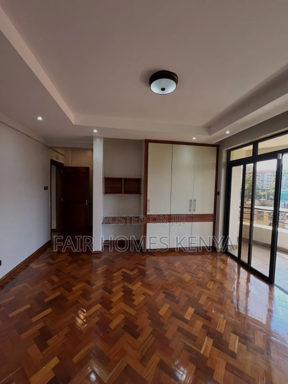 4bdrm Duplex in Riverside Drive for rent