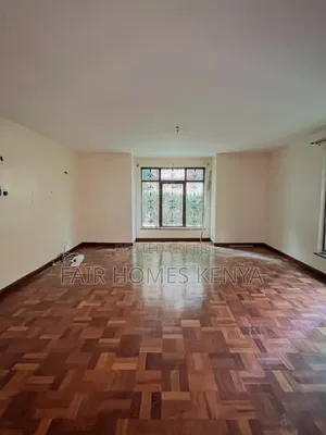 5bdrm Townhouse / Terrace in Othaya Road, Valley Arcade for rent