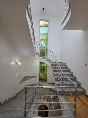 4bdrm Townhouse / Terrace in Riverside Drive for rent