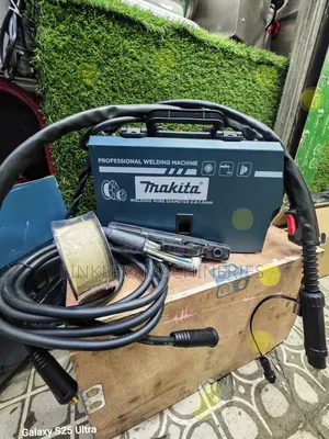 Makita Professional 400A Mig Welding Machine