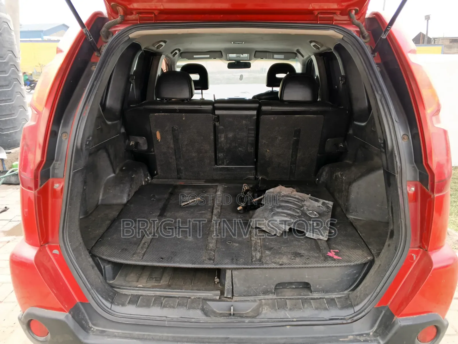 Nissan X-Trail 2010 Red