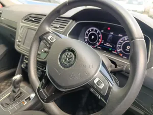 Volkswagen Tiguan 2019 Matt Black