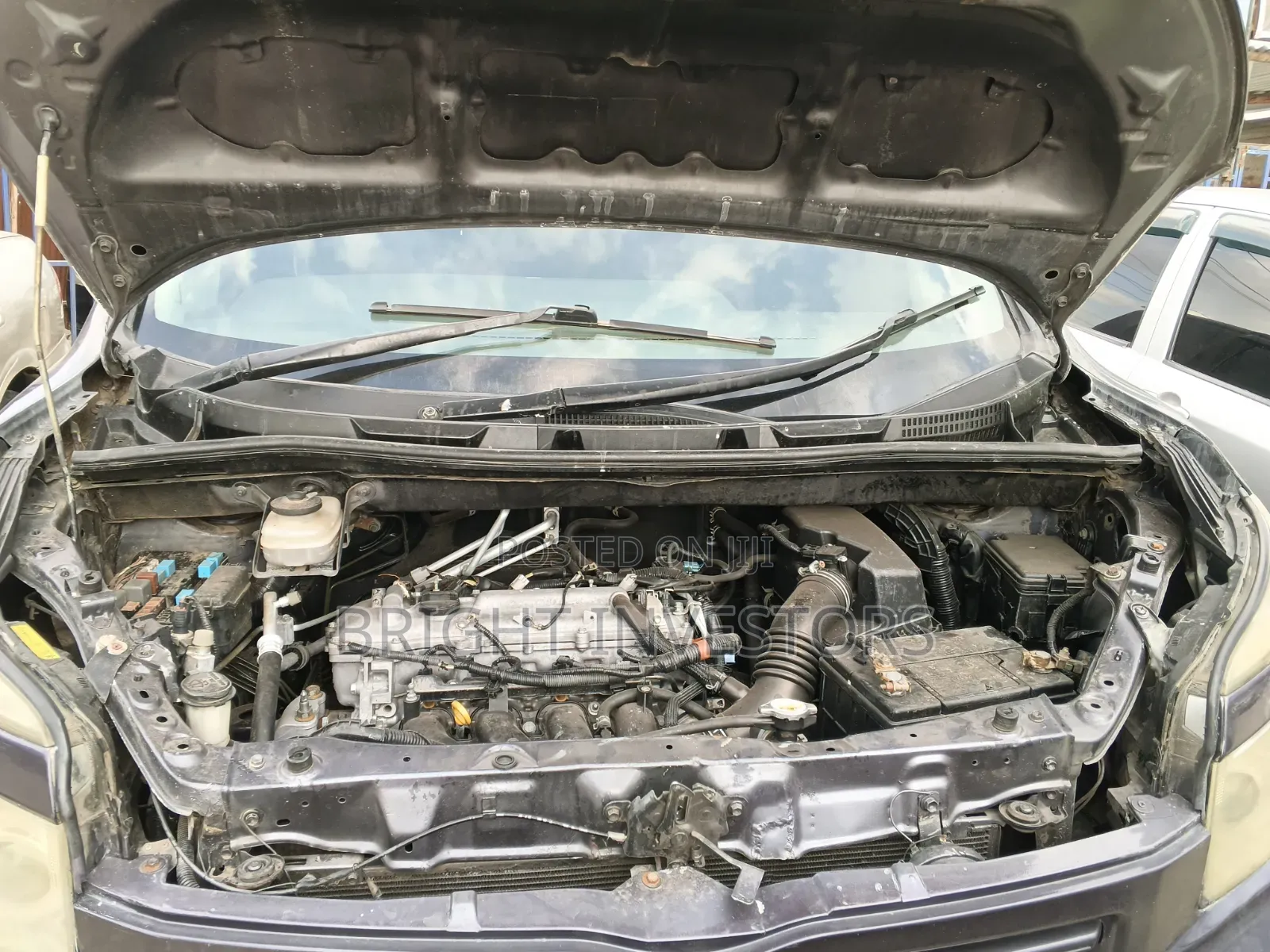 Toyota Voxy 2012
