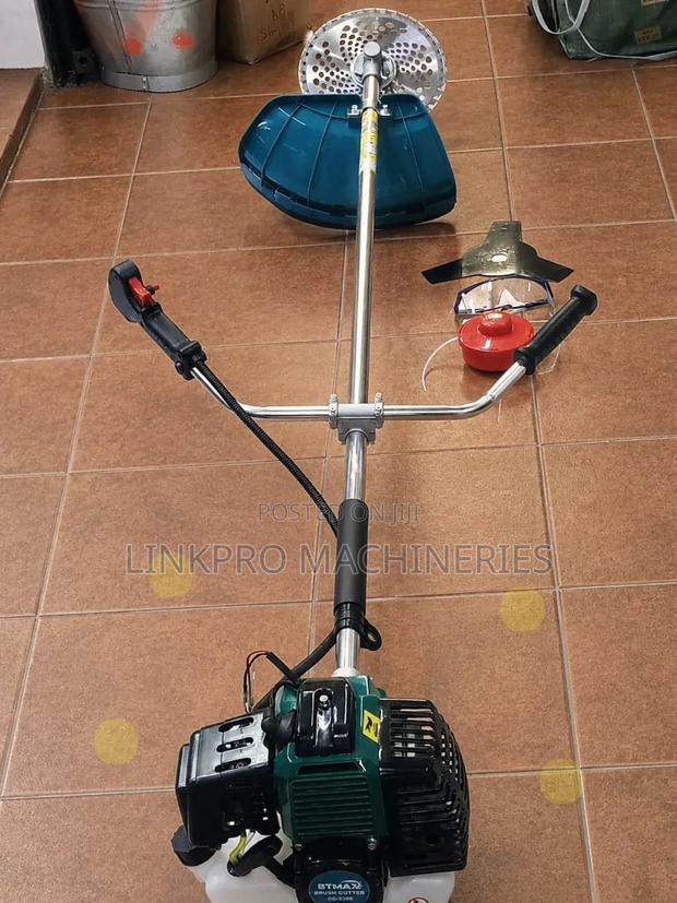Btmax 2 Stroke 3 Blade Petrol Brush Cutter - main view