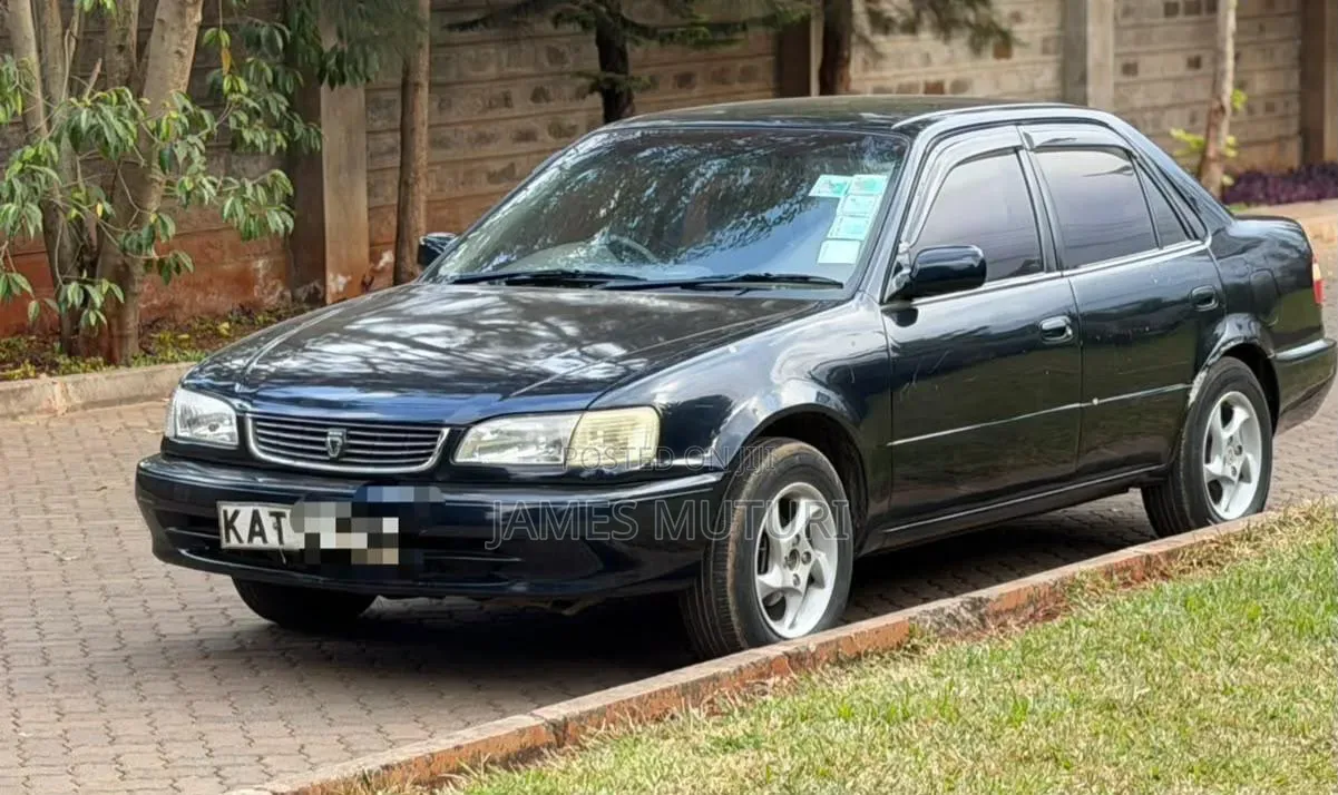 Toyota Corolla 1999 Black