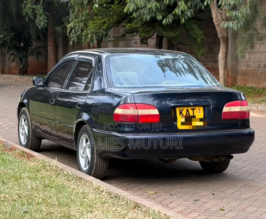 Toyota Corolla 1999 Black