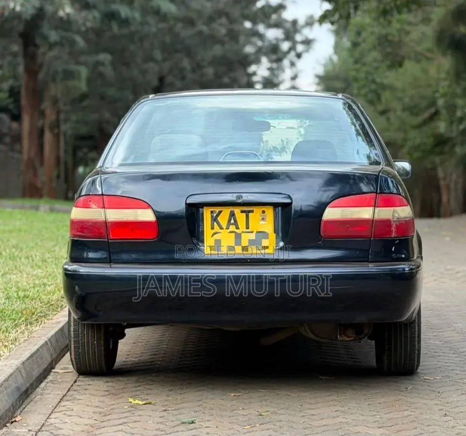 Toyota Corolla 1999 Black