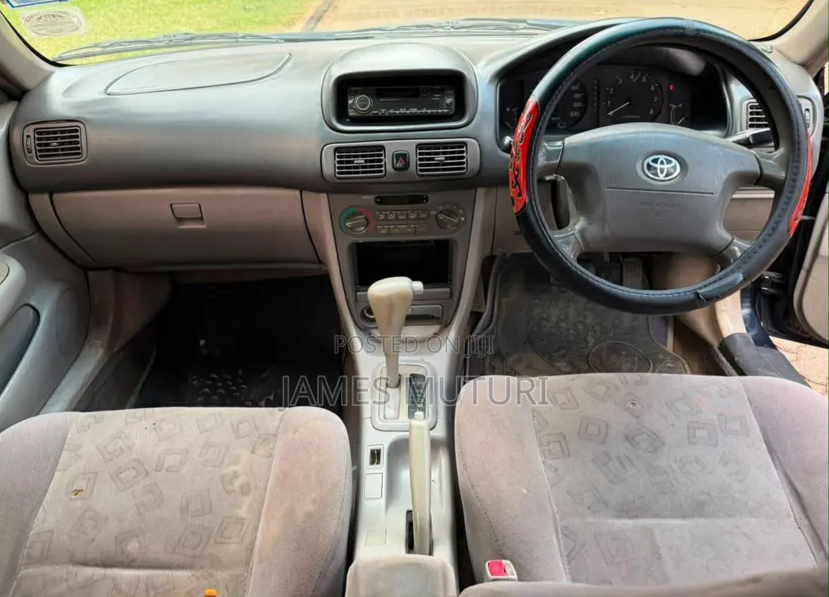 Toyota Corolla 1999 Black