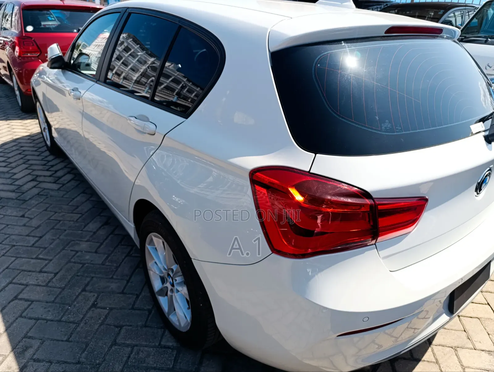 BMW 118i 2019 Off white