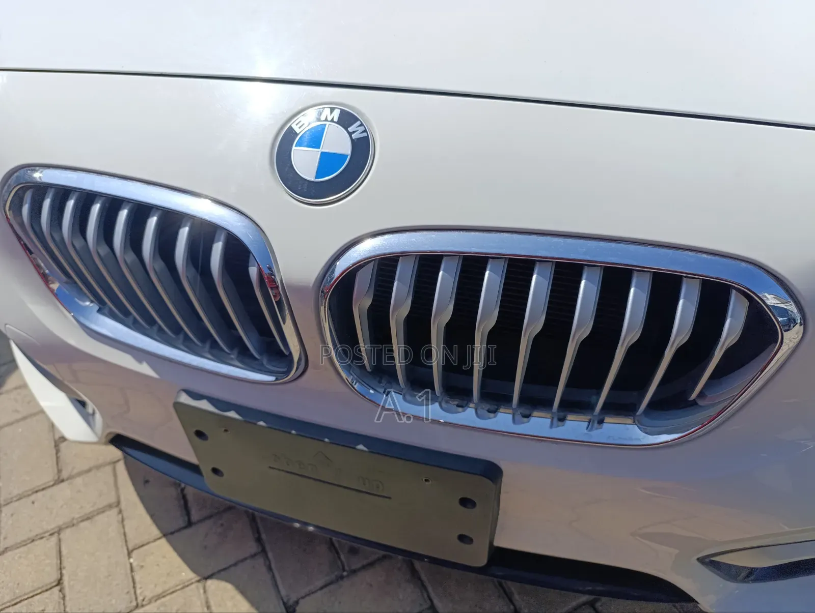 BMW 118i 2019 Off white