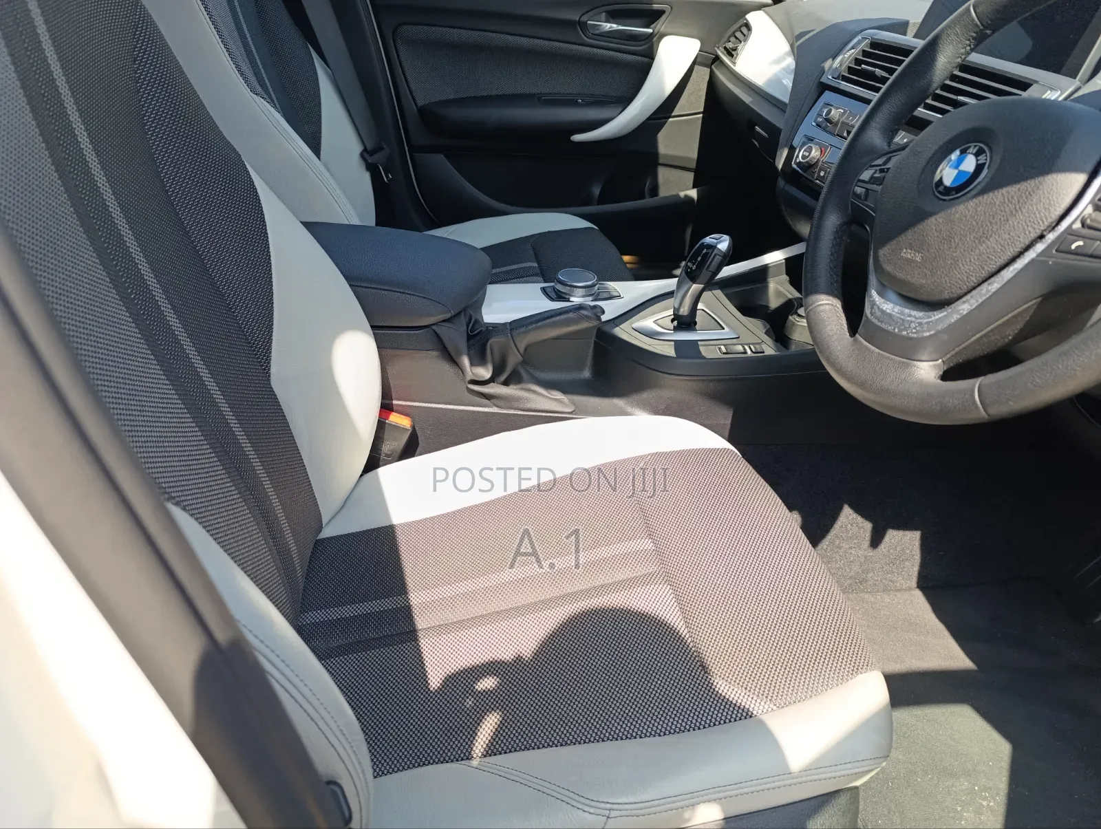 BMW 118i 2019 Off white