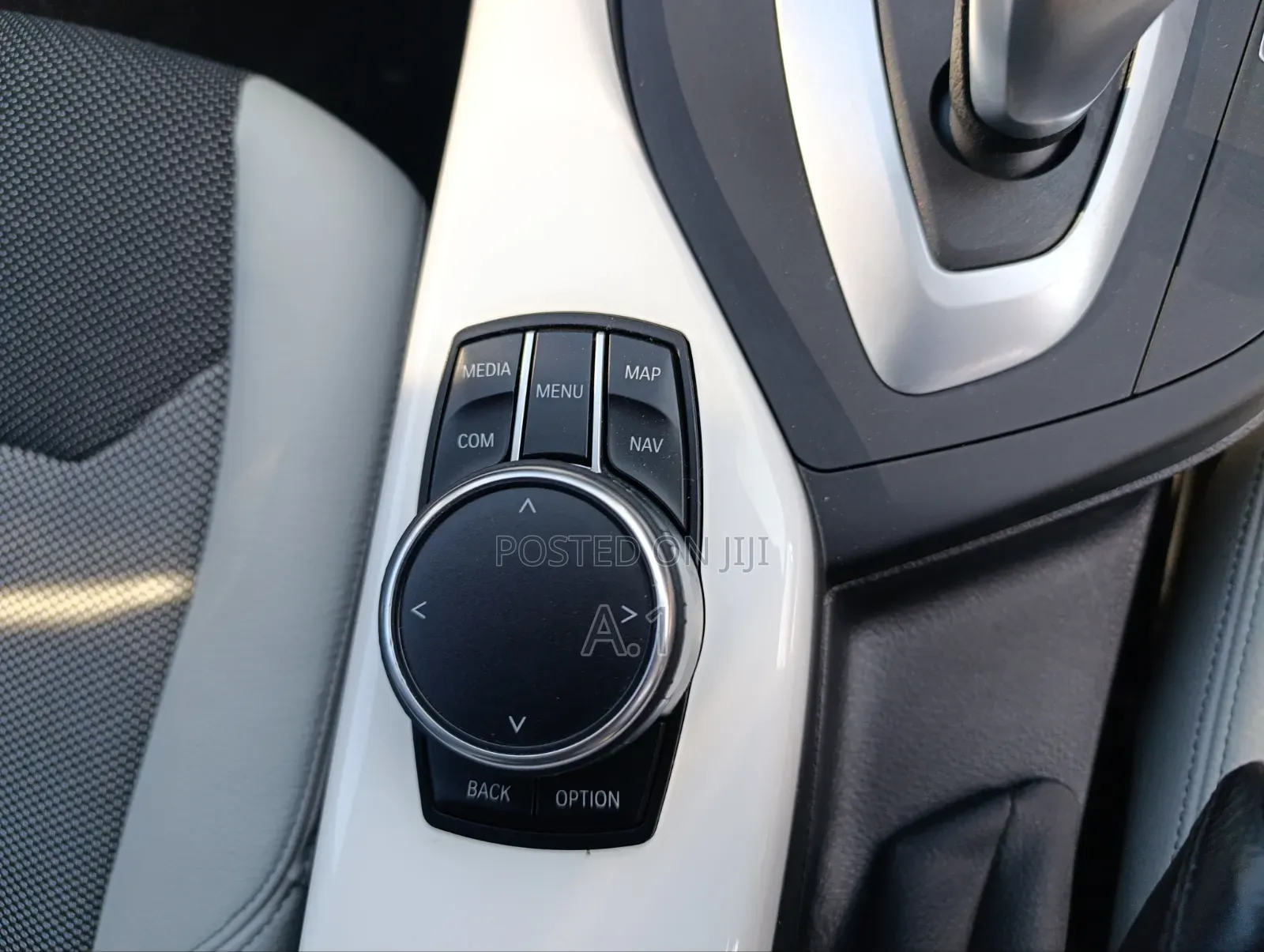 BMW 118i 2019 Off white