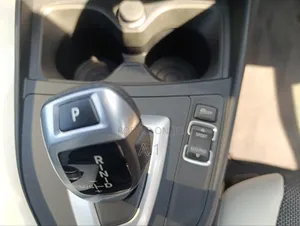 BMW 118i 2019 Off white