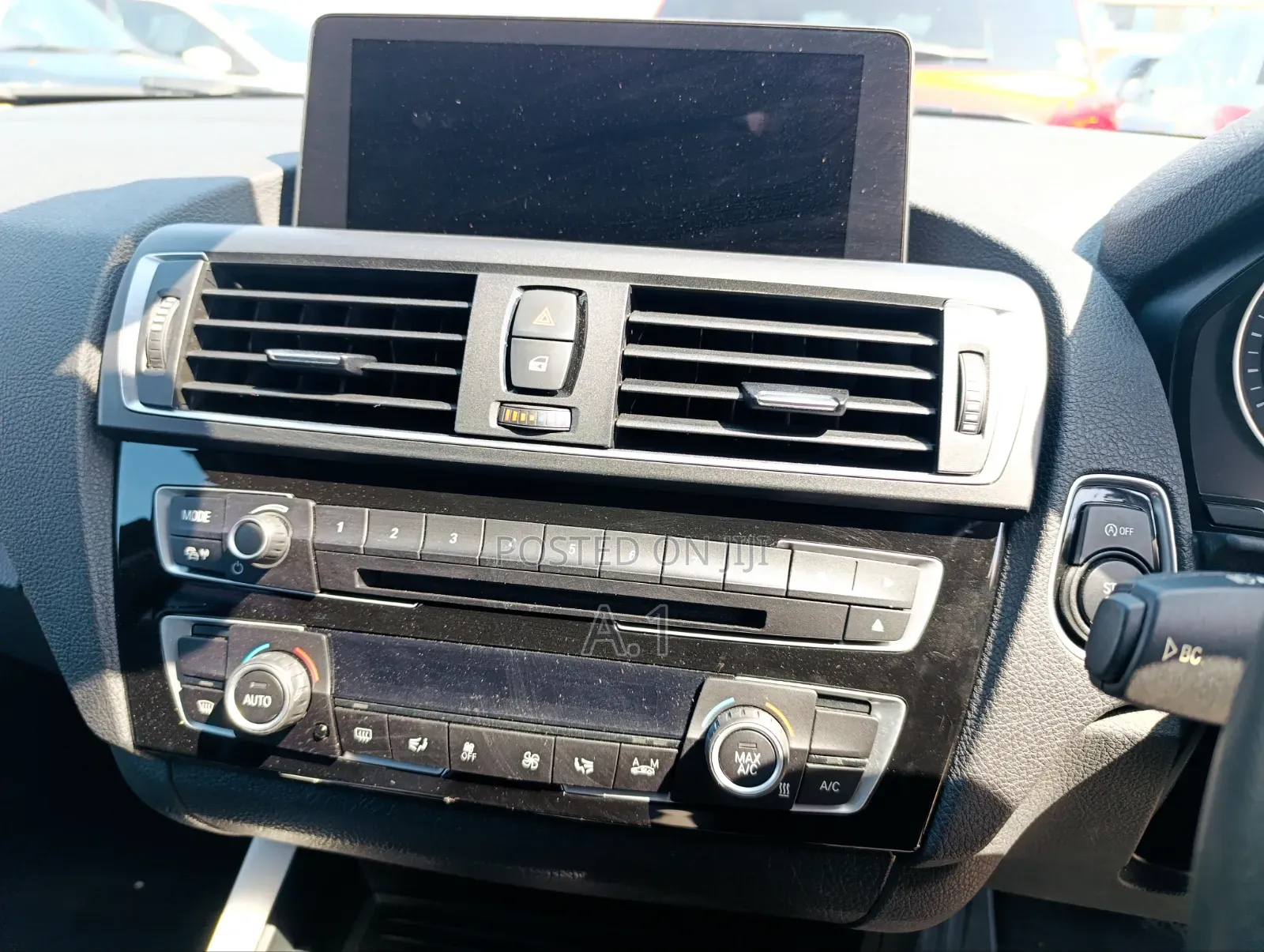 BMW 118i 2019 Off white