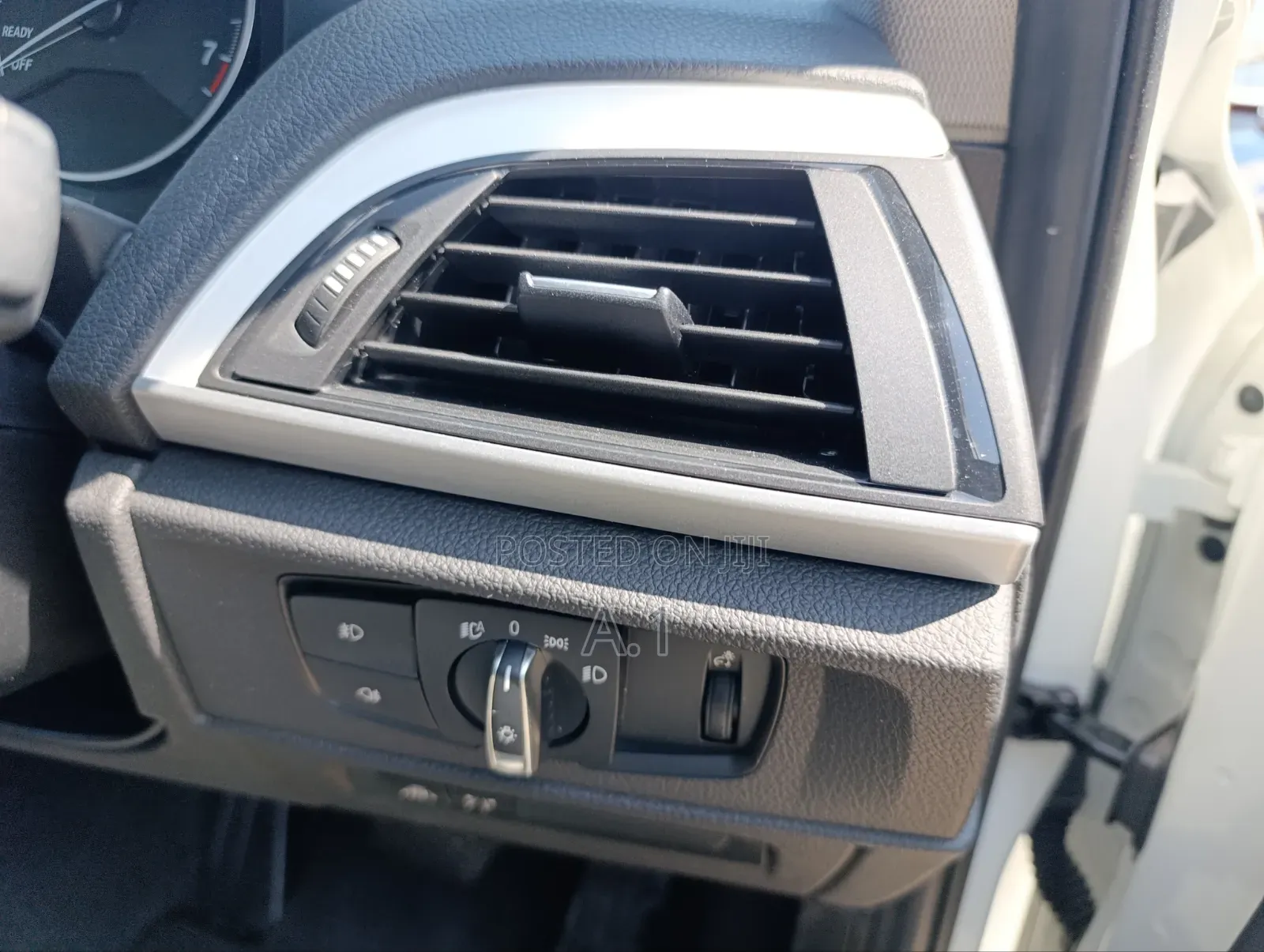 BMW 118i 2019 Off white